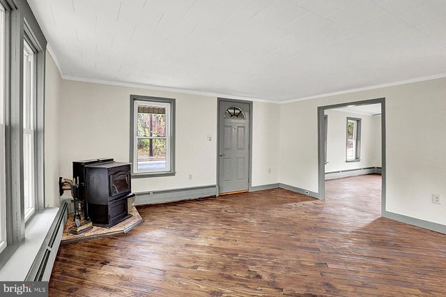 1755 POTTSVILLE ST, Lykens, PA 17048