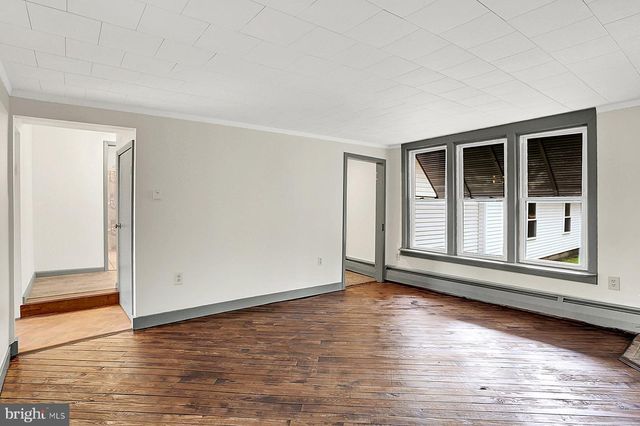 1755 POTTSVILLE ST, Lykens, PA 17048