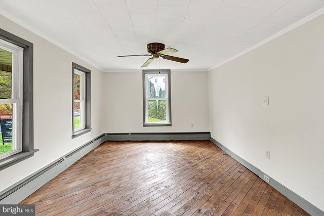 1755 POTTSVILLE ST, Lykens, PA 17048