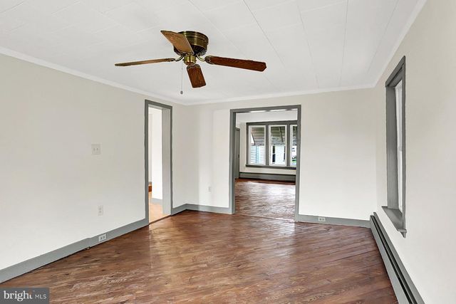 1755 POTTSVILLE ST, Lykens, PA 17048