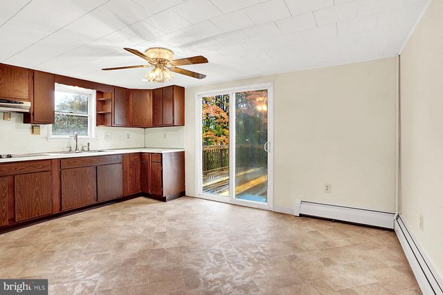 1755 POTTSVILLE ST, Lykens, PA 17048