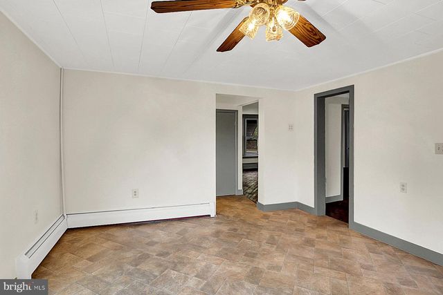 1755 POTTSVILLE ST, Lykens, PA 17048