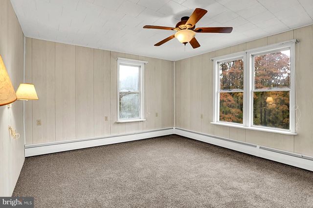 1755 POTTSVILLE ST, Lykens, PA 17048