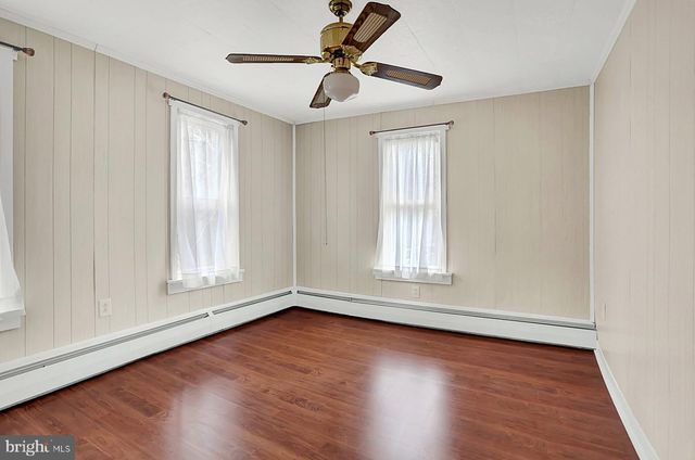 1755 POTTSVILLE ST, Lykens, PA 17048