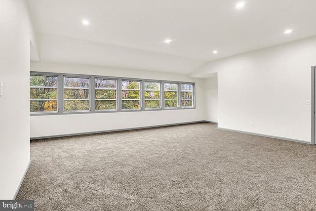 1755 POTTSVILLE ST, Lykens, PA 17048