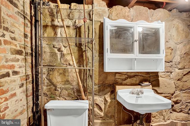 1755 POTTSVILLE ST, Lykens, PA 17048