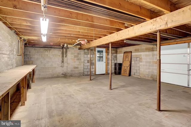 1755 POTTSVILLE ST, Lykens, PA 17048