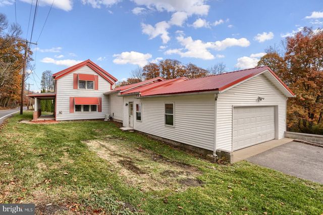 1755 POTTSVILLE ST, Lykens, PA 17048