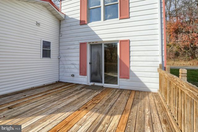 1755 POTTSVILLE ST, Lykens, PA 17048