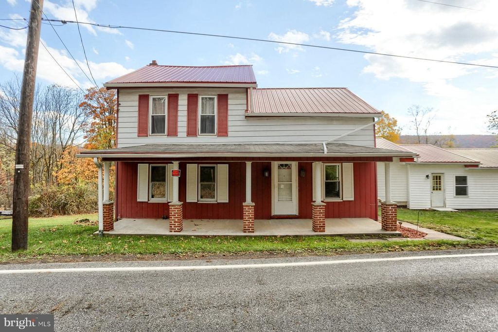 1755 POTTSVILLE ST, Lykens, PA 17048