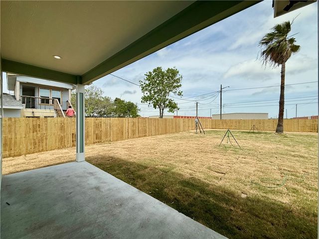 1508 Marine Dr, Corpus Christi, TX 78418