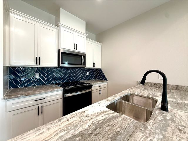 1508 Marine Dr, Corpus Christi, TX 78418