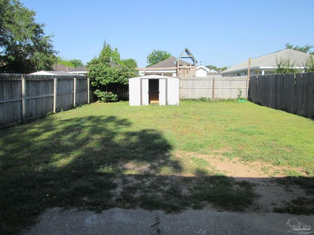 4064 Glenway Dr, Pensacola, FL 32526