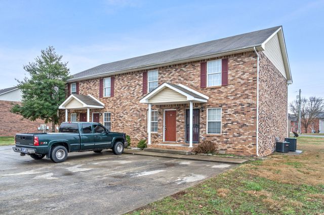 2311 Raleigh Ct Apt B, Clarksville, TN 37043