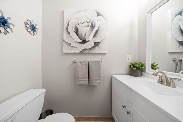 2311 Raleigh Ct Apt B, Clarksville, TN 37043