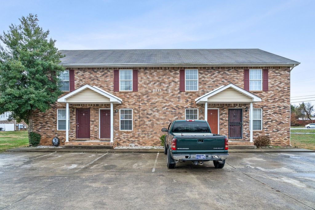 2311 Raleigh Ct Apt B, Clarksville, TN 37043