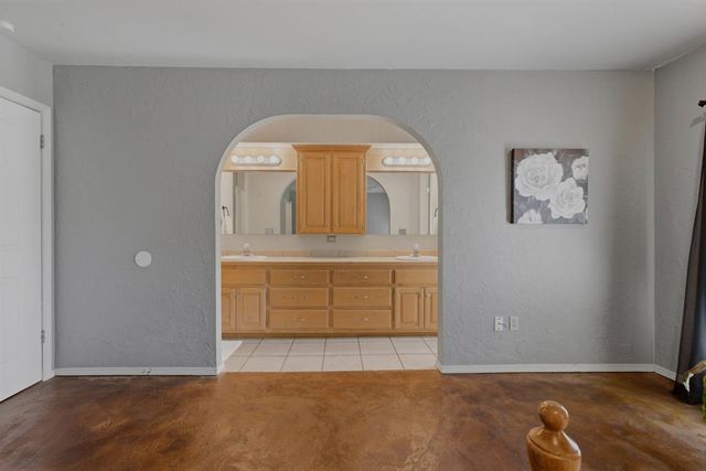 1924 E Willow Creek Terrace, Mustang, OK 73064