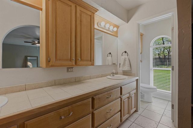 1924 E Willow Creek Terrace, Mustang, OK 73064