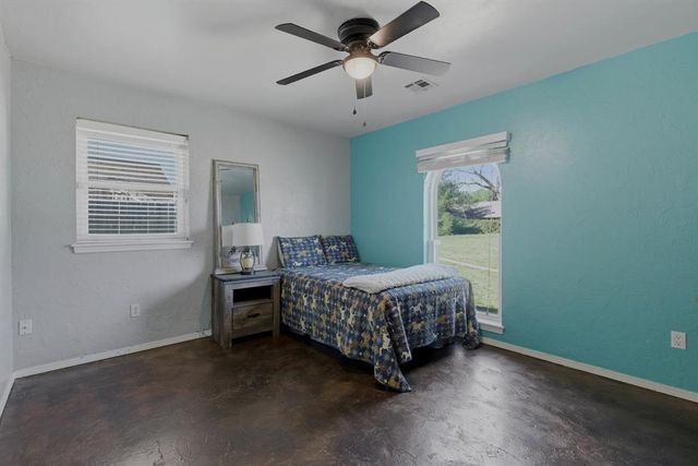 1924 E Willow Creek Terrace, Mustang, OK 73064