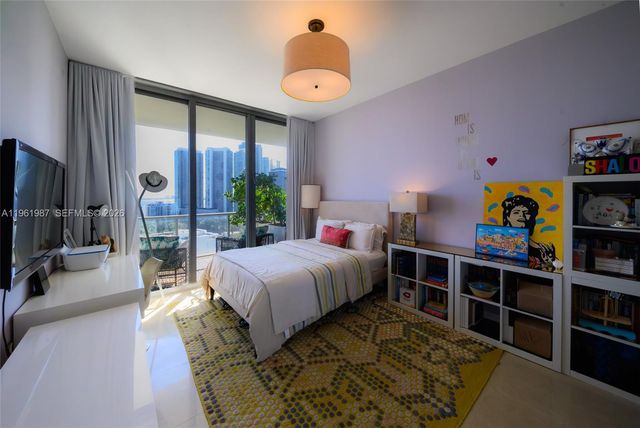 3470 E Coast Ave H1714, Miami, FL 33137