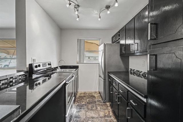 275 South Boulevard C, Boynton Beach, FL 33435