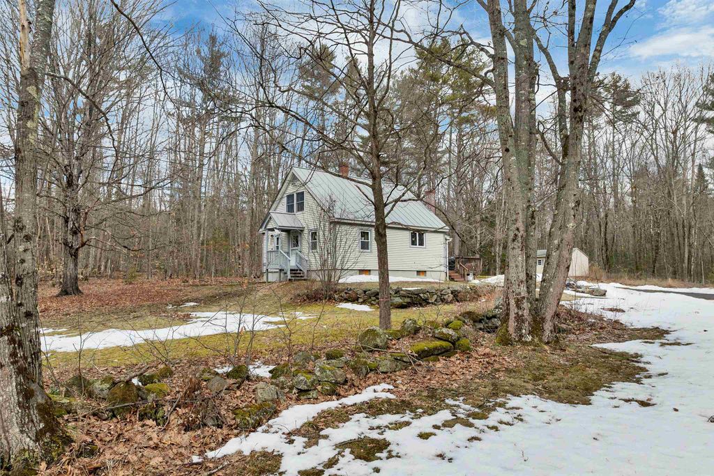 9 Whispering Winds Way, Canaan, NH 03741