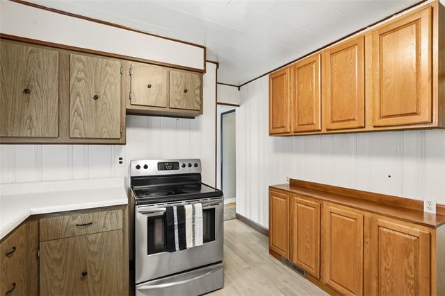 1395 Amity Ridge Rd, Amwell, PA 15301