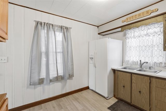 1395 Amity Ridge Rd, Amwell, PA 15301