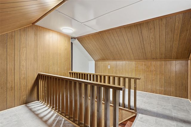 1395 Amity Ridge Rd, Amwell, PA 15301