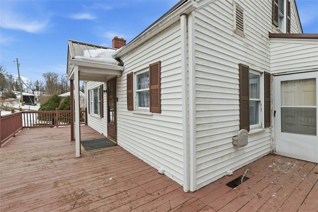 1395 Amity Ridge Rd, Amwell, PA 15301