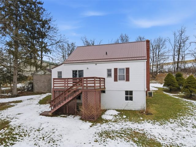 1395 Amity Ridge Rd, Amwell, PA 15301