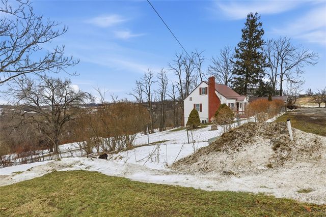 1395 Amity Ridge Rd, Amwell, PA 15301