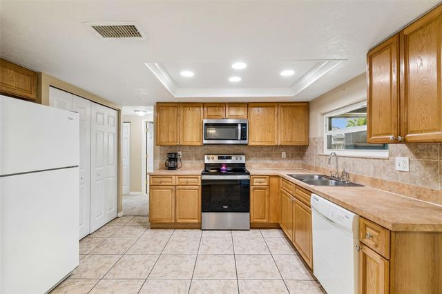 8832 GOSHEN LANE, Port Richey, FL 34668