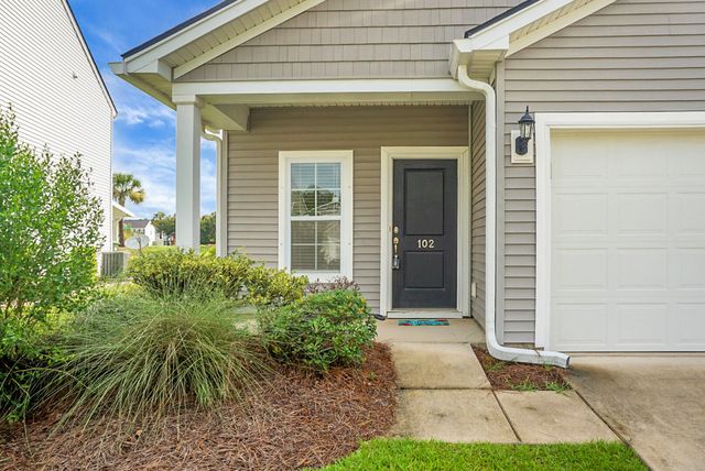102 Chaste Tree Circle, Goose Creek, SC 29445