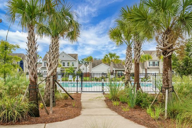 102 Chaste Tree Circle, Goose Creek, SC 29445