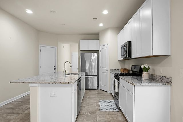 102 Chaste Tree Circle, Goose Creek, SC 29445