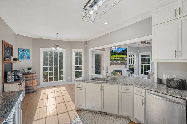 101 Westmeade Dr, Winchester, TN 37398