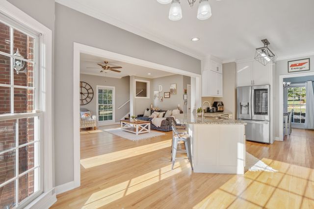 101 Westmeade Dr, Winchester, TN 37398