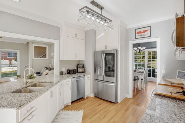 101 Westmeade Dr, Winchester, TN 37398