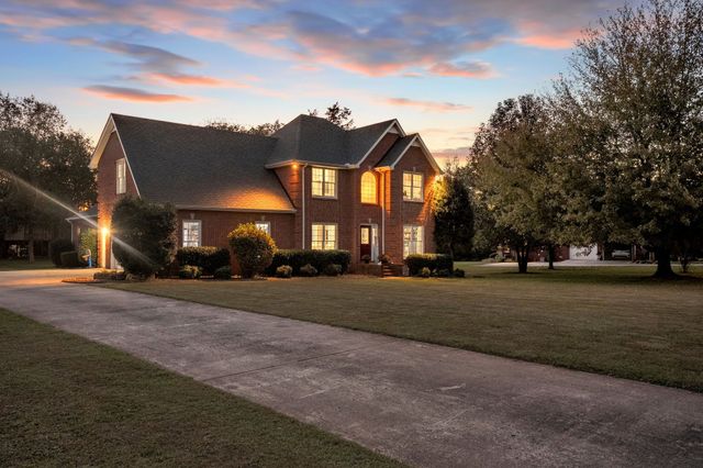 101 Westmeade Dr, Winchester, TN 37398