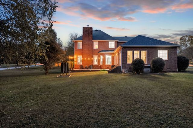 101 Westmeade Dr, Winchester, TN 37398