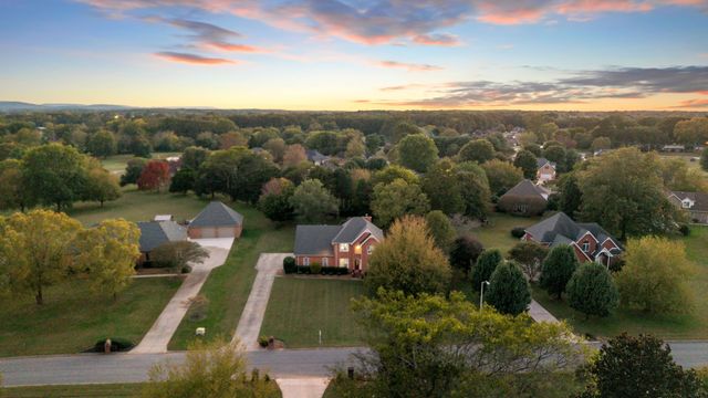 101 Westmeade Dr, Winchester, TN 37398