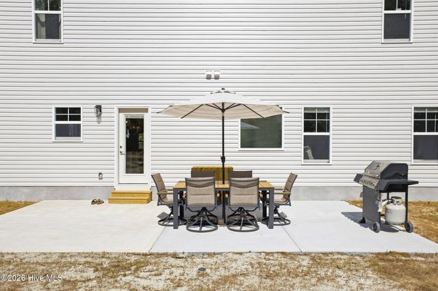 2409 Sunset Harbor Road SE, Bolivia, NC 28422