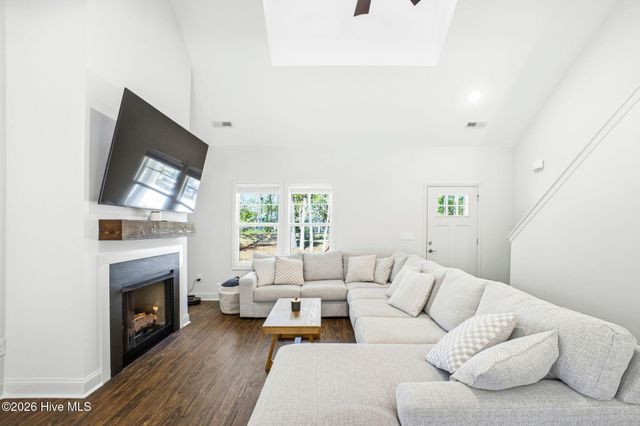 2409 Sunset Harbor Road SE, Bolivia, NC 28422