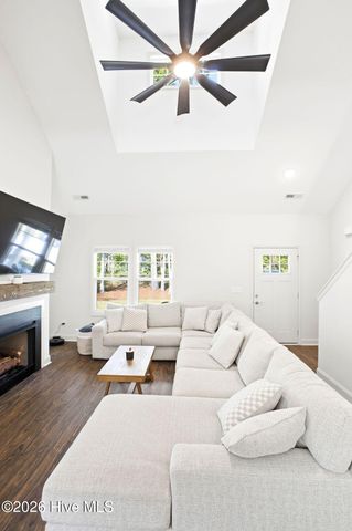 2409 Sunset Harbor Road SE, Bolivia, NC 28422