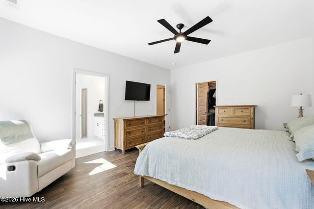 2409 Sunset Harbor Road SE, Bolivia, NC 28422