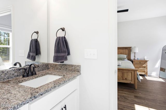 2409 Sunset Harbor Road SE, Bolivia, NC 28422