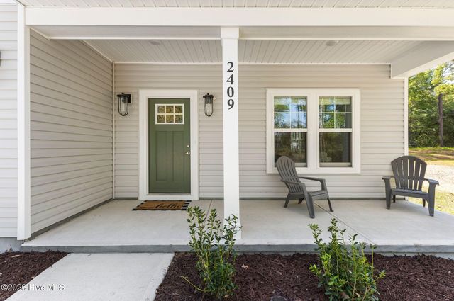 2409 Sunset Harbor Road SE, Bolivia, NC 28422