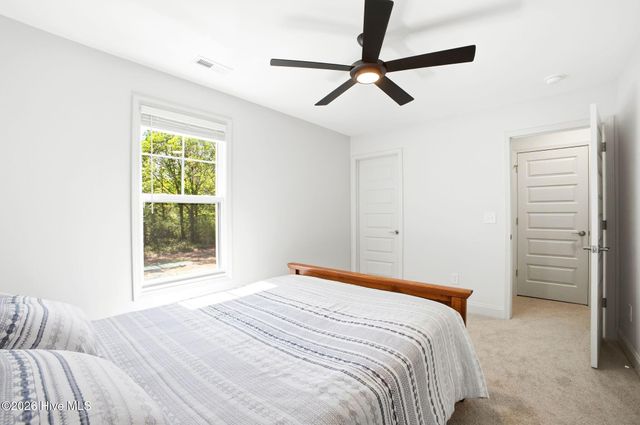 2409 Sunset Harbor Road SE, Bolivia, NC 28422