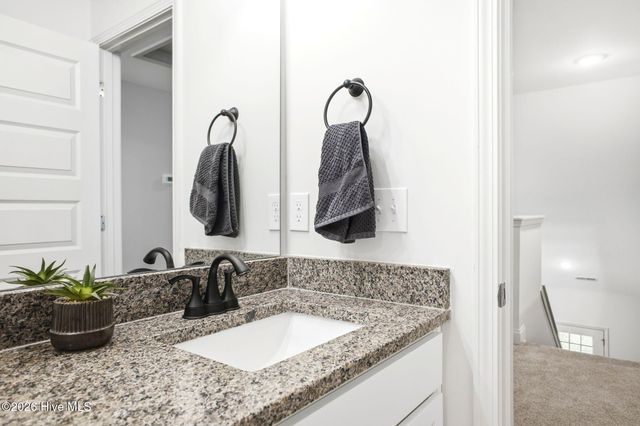 2409 Sunset Harbor Road SE, Bolivia, NC 28422